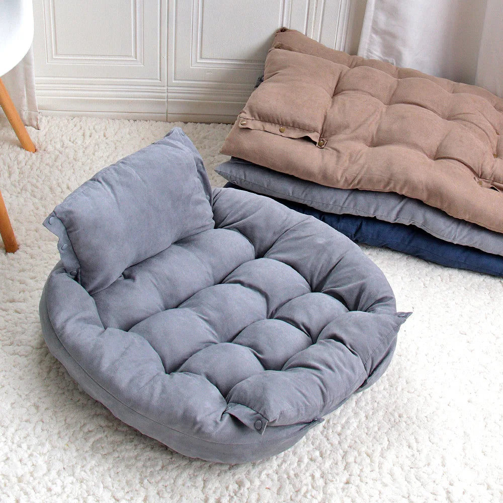 Convertible pet bed in cave mode