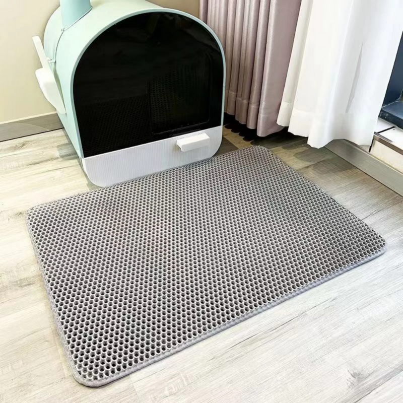Cat litter mat in use