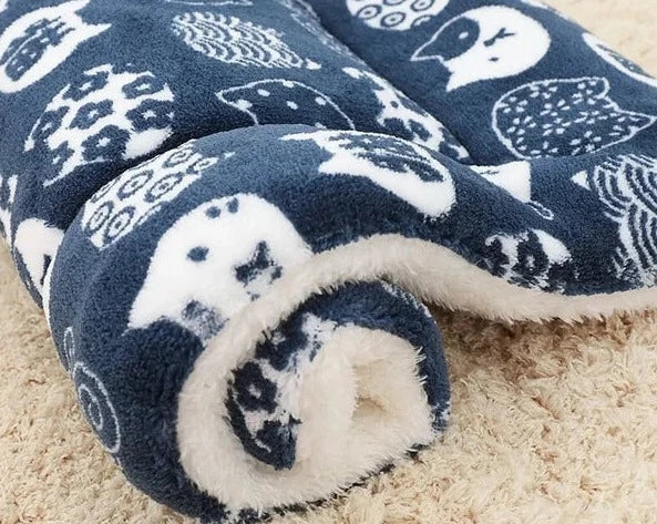 Blue Cats fleece pet blanket