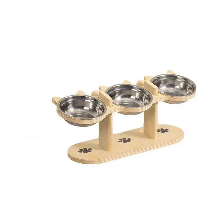 Elevated feeder in white